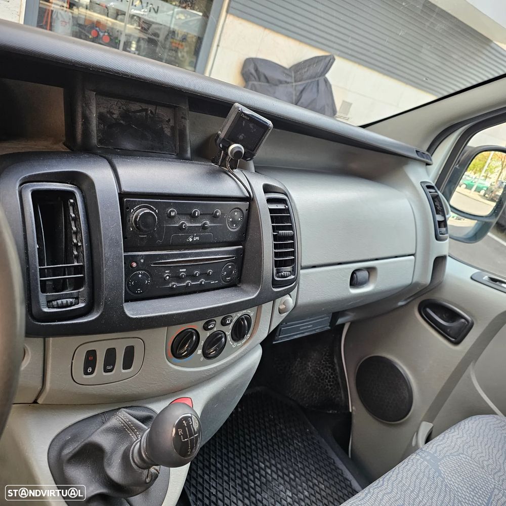 Renault Trafic - 22