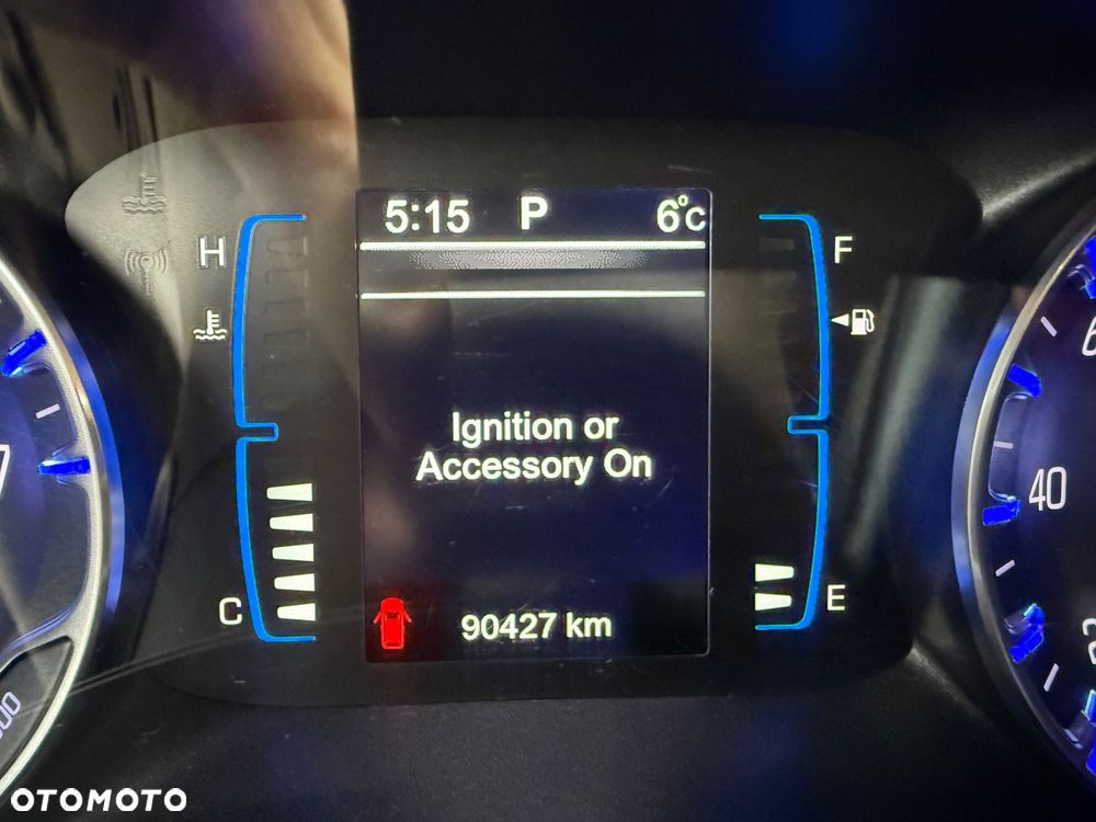 Chrysler Pacifica - 35