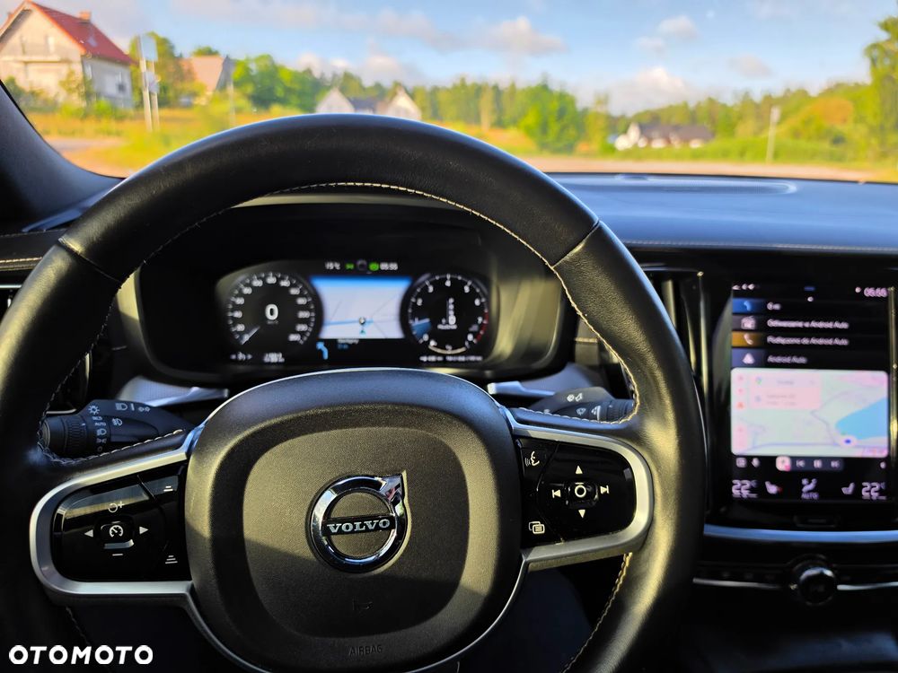 Volvo S60 T5 R-Design - 23