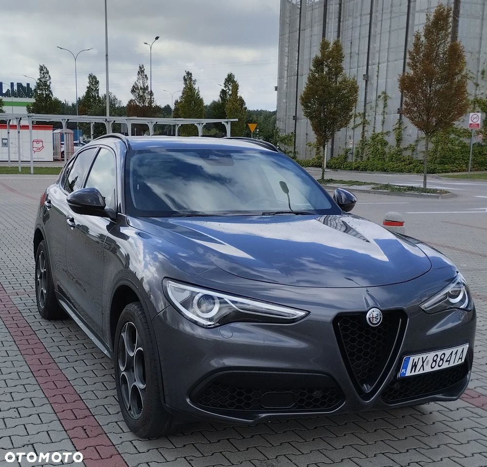 Alfa Romeo Stelvio 2.0 Turbo B-Tech Edition Q4 - 12