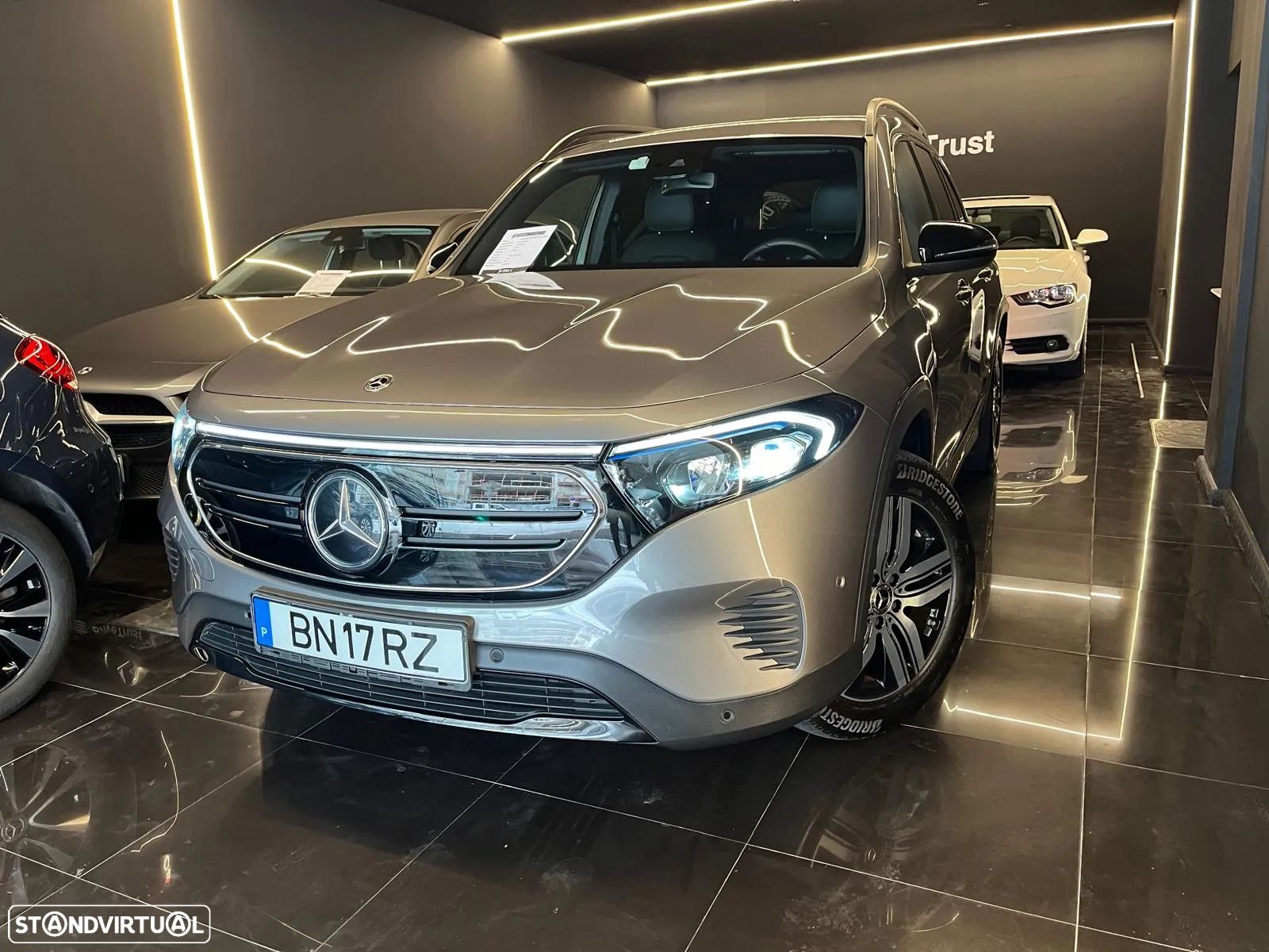 Mercedes-Benz EQB 250 Progressive - 1
