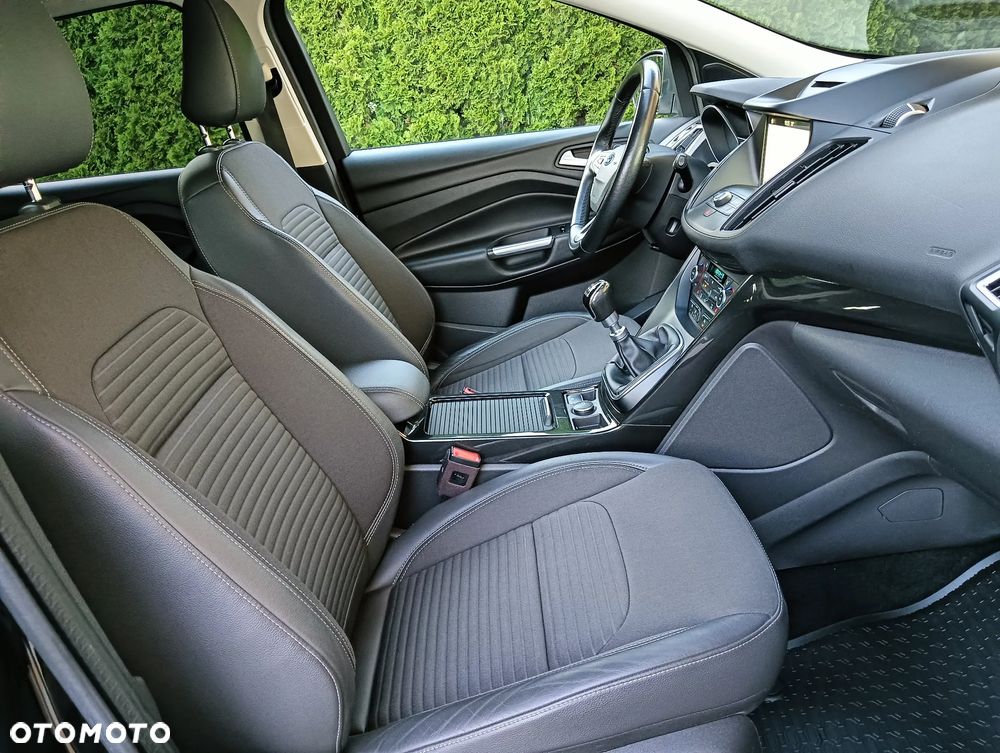Ford Kuga - 35