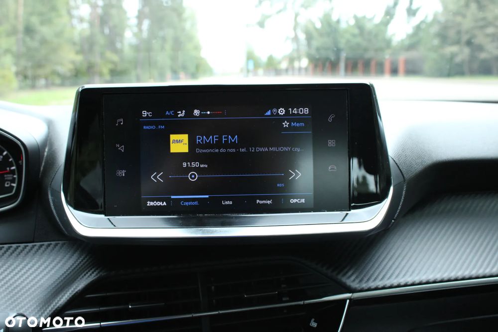 Peugeot 2008 - 10
