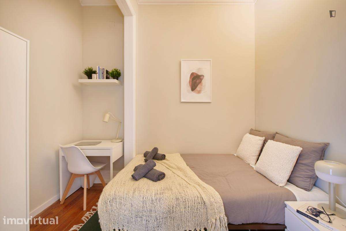 Quarto - localizado em Marquês de Pombal Lisbon - Grande imagem: 5/51