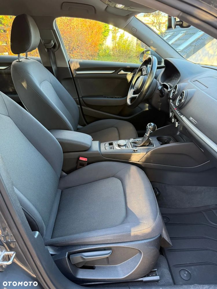 Audi A3 Sportback 35 TFSI S tronic - 7