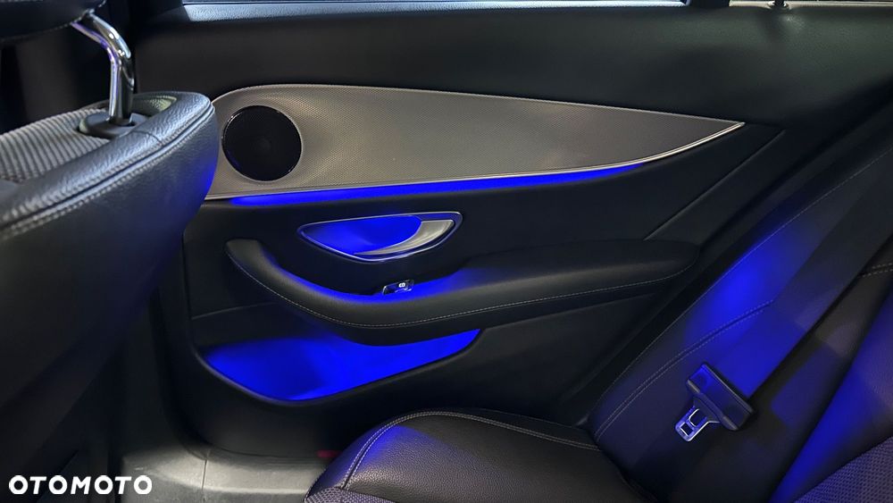 Mercedes-Benz Klasa E 220 d Business Edition 9G-TRONIC - 32