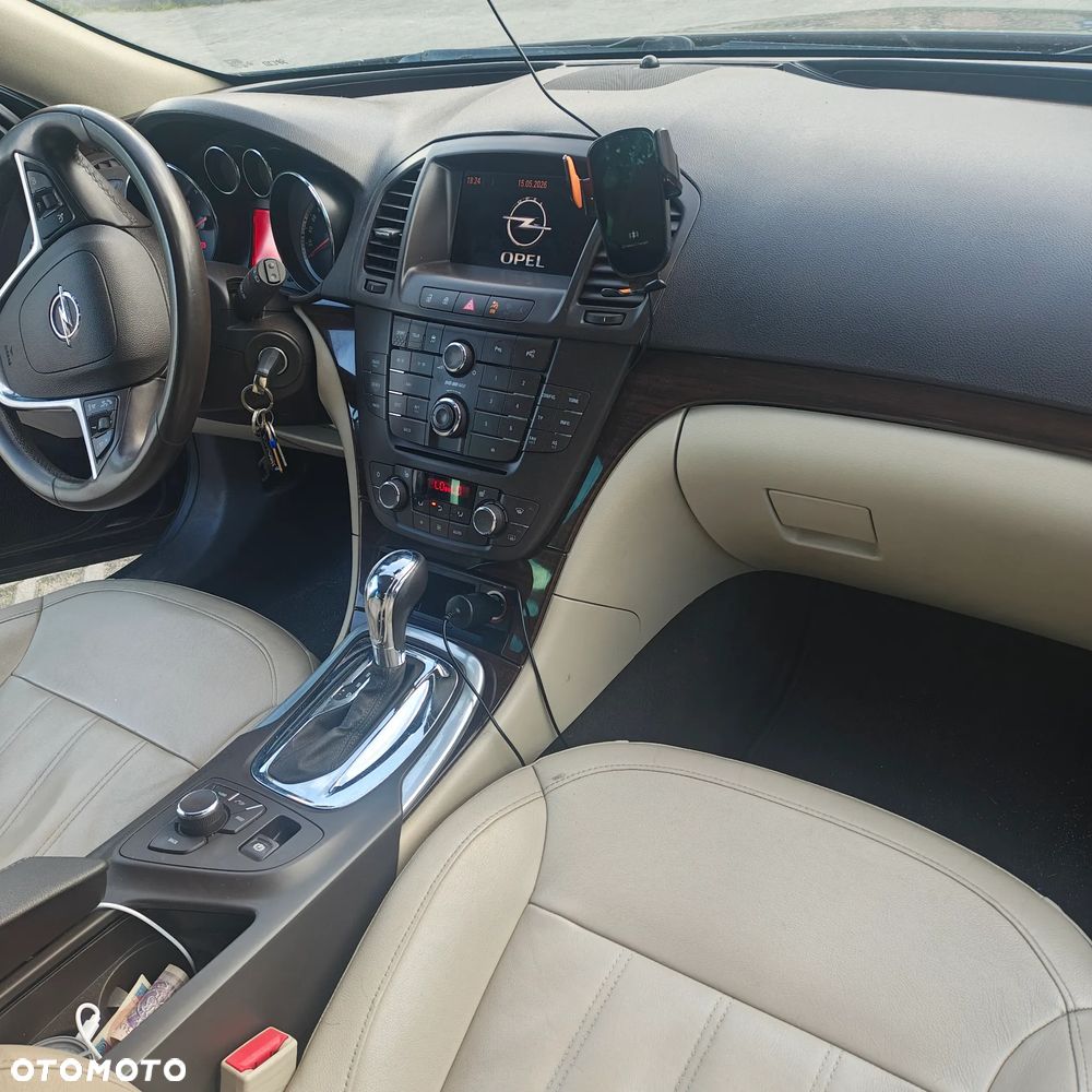 Opel Insignia 2.0 T Cosmo 4x4 - 10