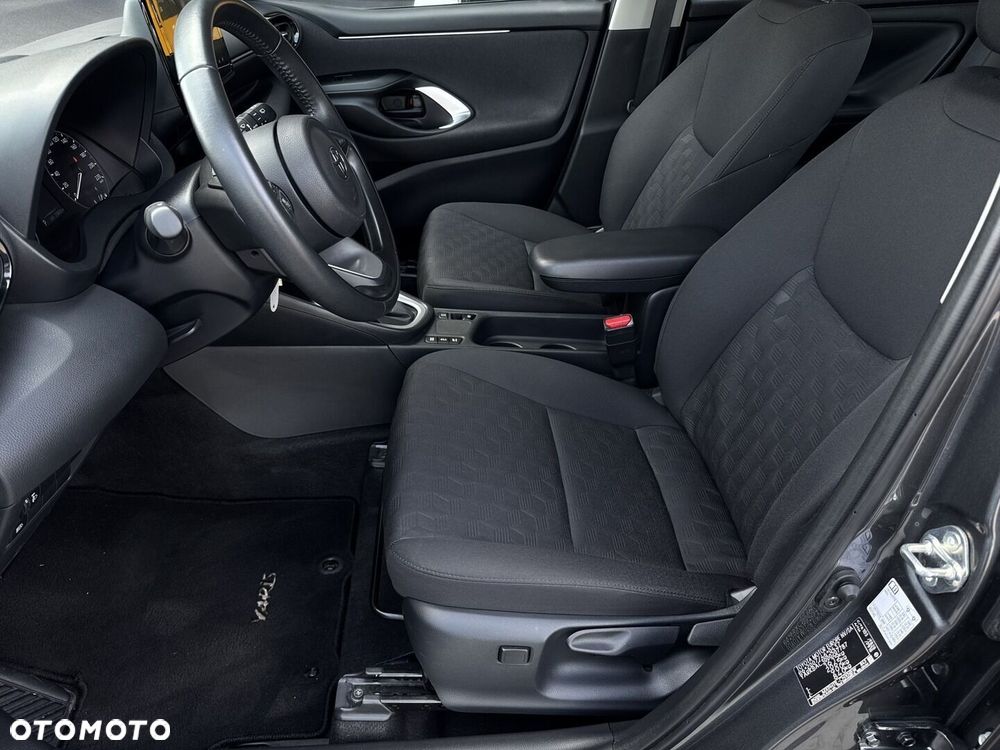 Toyota Yaris - 13