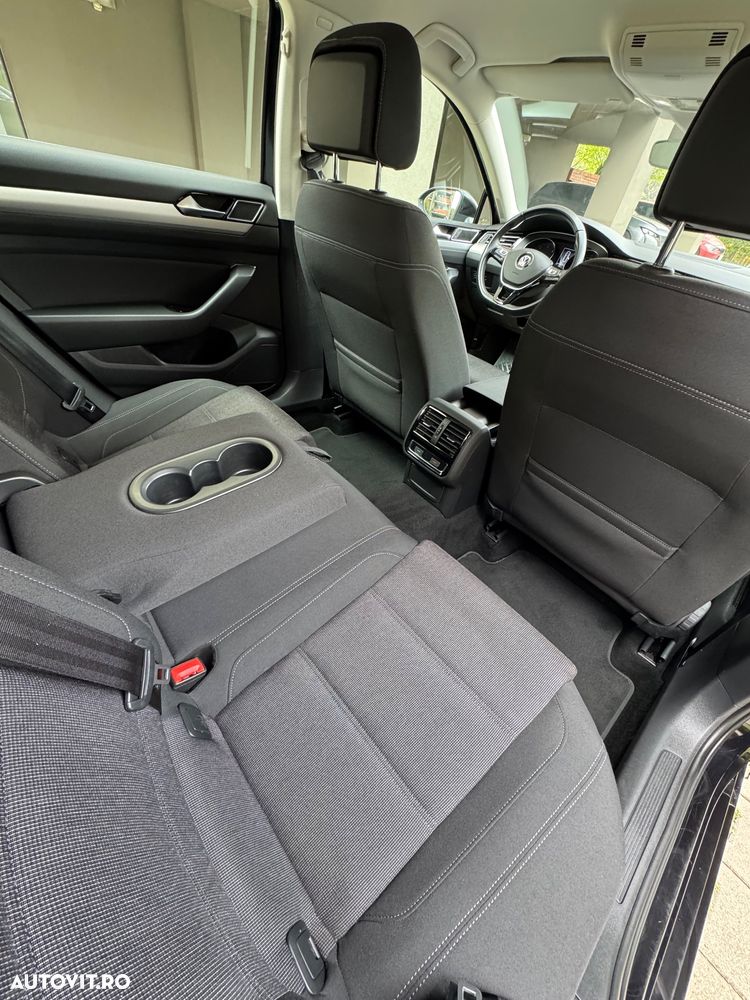 Volkswagen Passat 2.0 TDI (BlueMotion Technology) Highline - 29