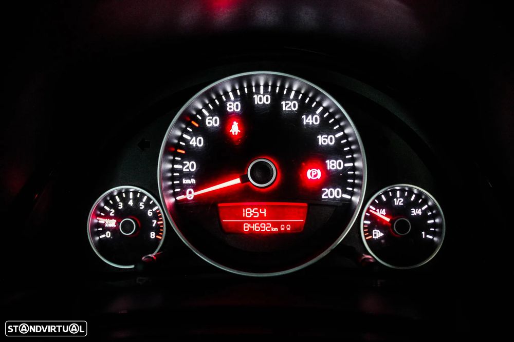 VW Up! 1.0 BlueMotion Move — photo 3