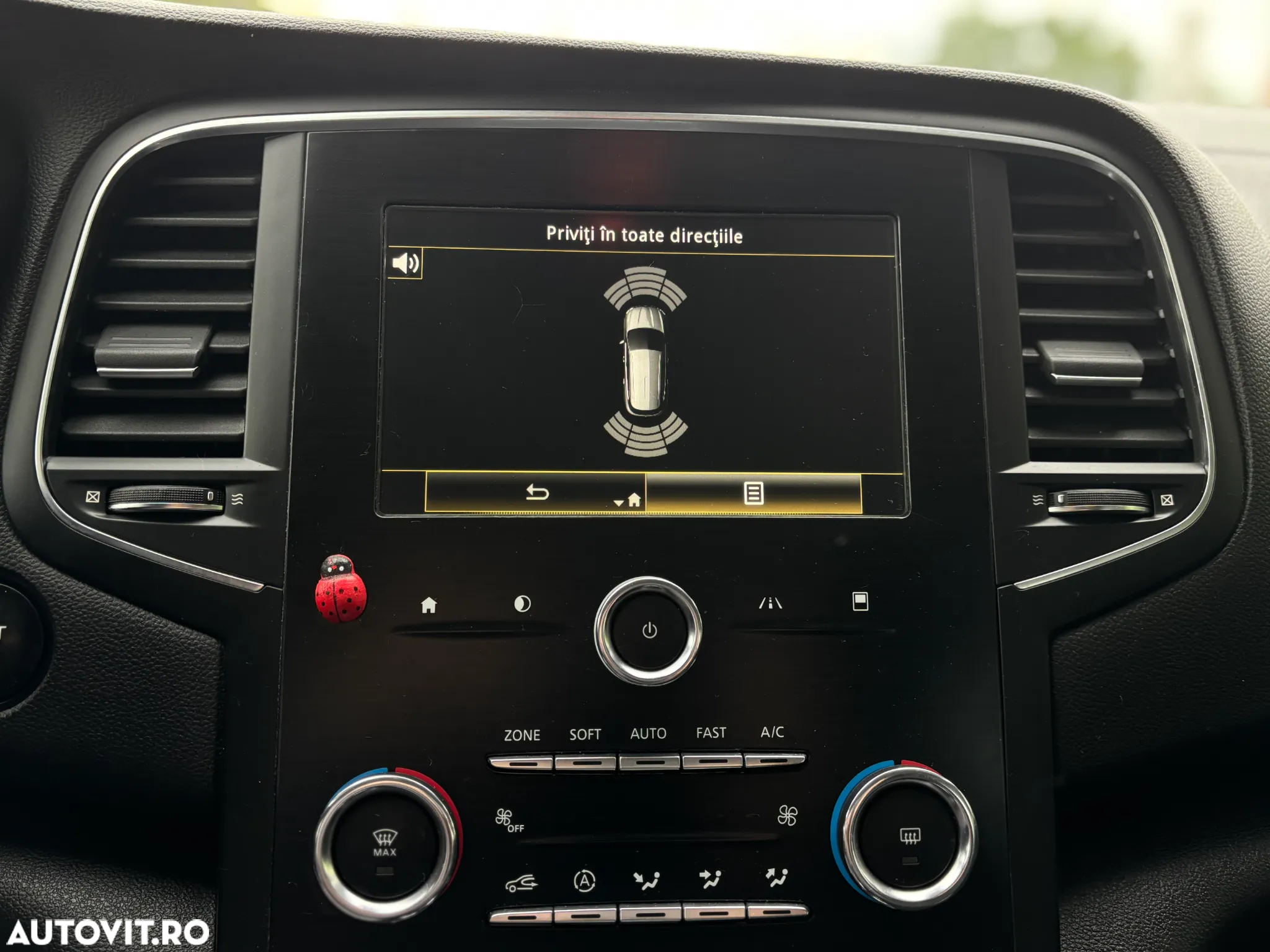 Renault Megane BLUE dCi 115 EDC BUSINESS EDITION - 18