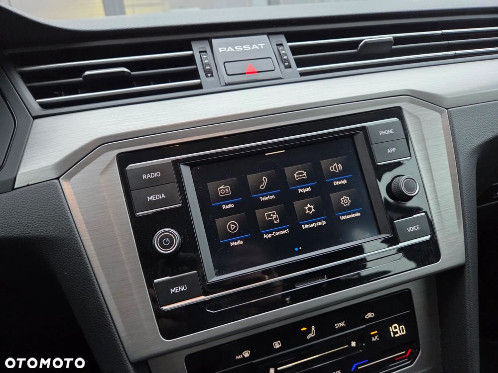 Volkswagen Passat 1.5 TSI EVO Business - 14