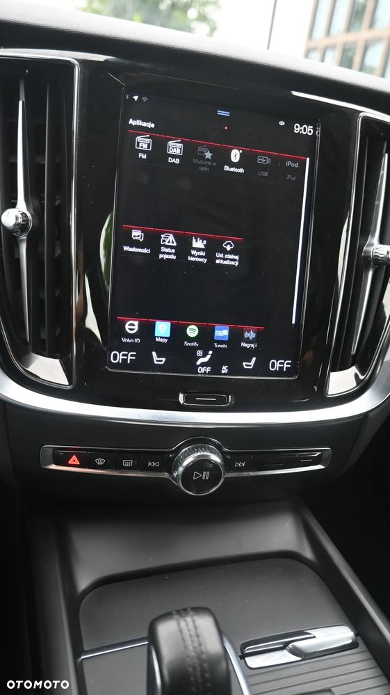 Volvo V60 B3 B Momentum - 33