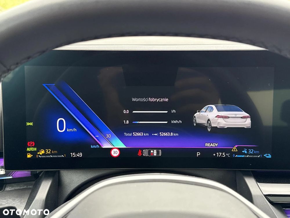 BMW Seria 5 530e xDrive PHEV - 23