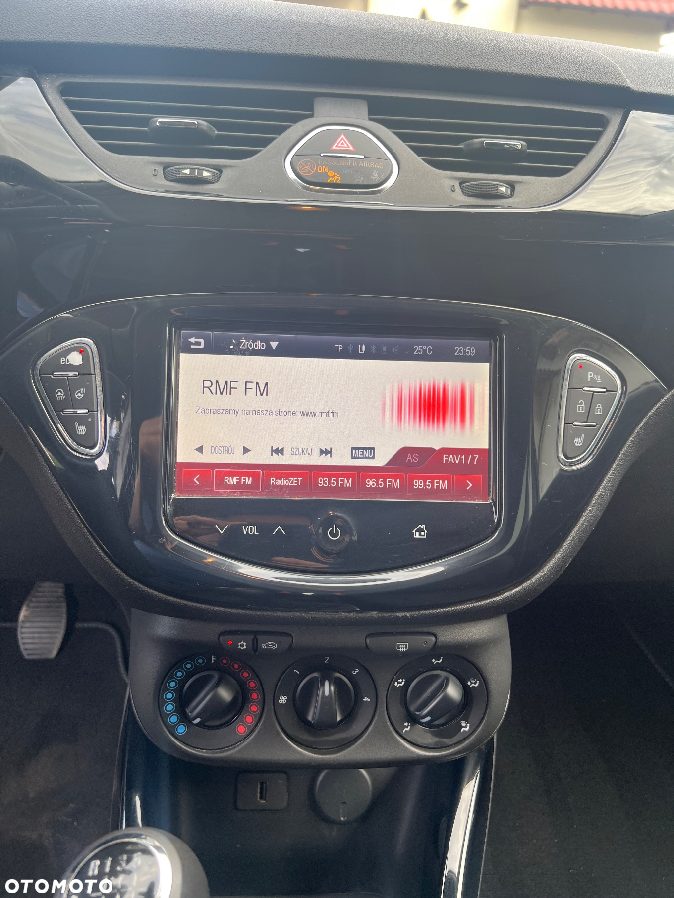 Opel Corsa 1.4 16V Cosmo - 19
