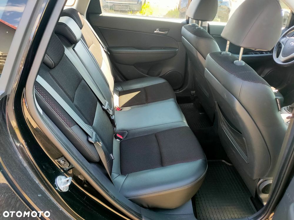 Hyundai i30 1.4 Base + World Cup - 28