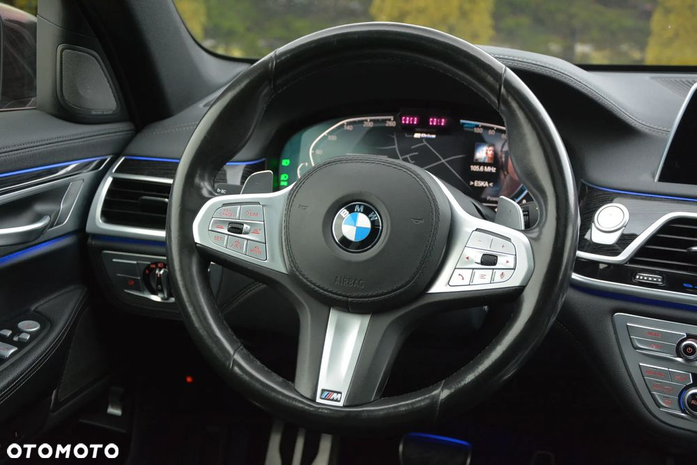 BMW Seria 7 - 27