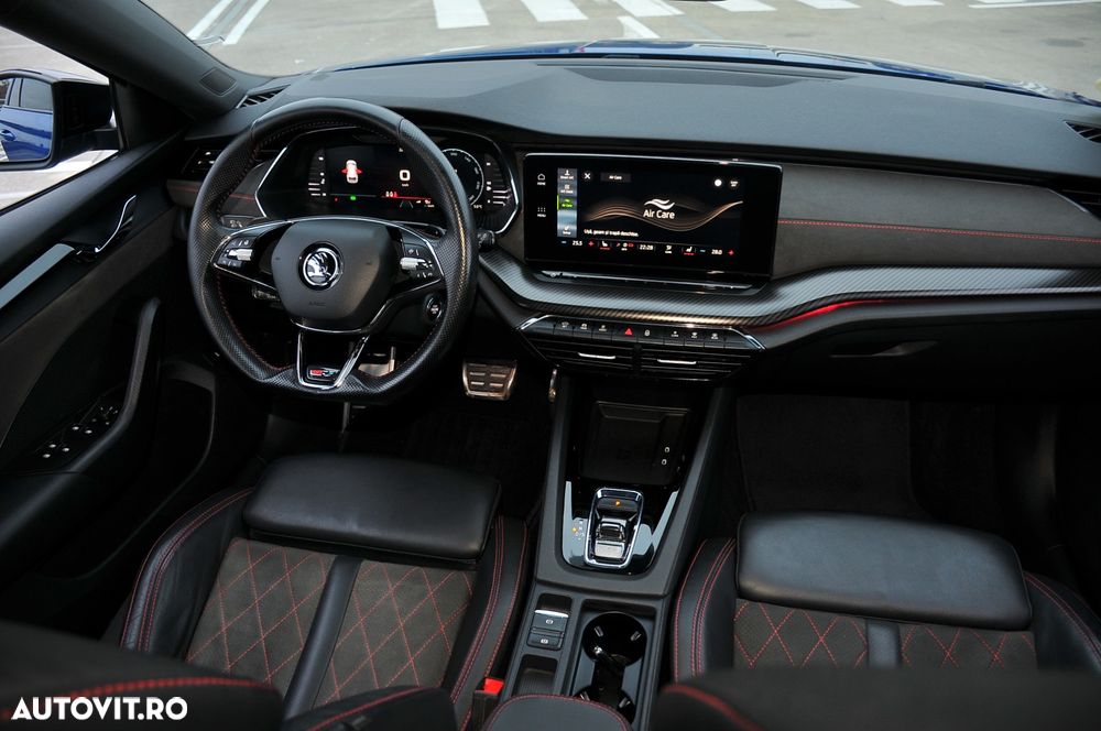 Skoda Octavia Combi 2.0 TDI DSG RS - 10