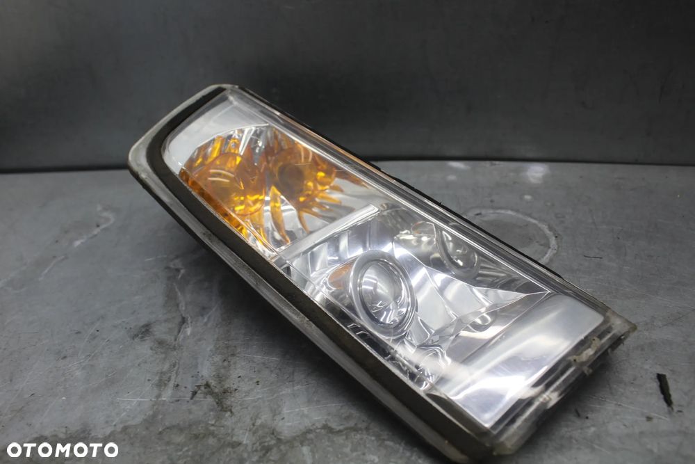 Aprilia Atlantic 500 02r Kierunkowskaz kierunek przód przedni prawy - 1