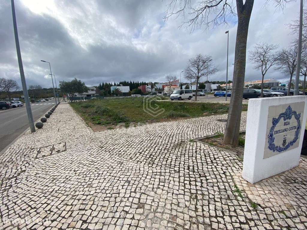 Lote de terreno urbano para construção de 8 fogos, Loulé, Algarve - Grande imagem: 3/17