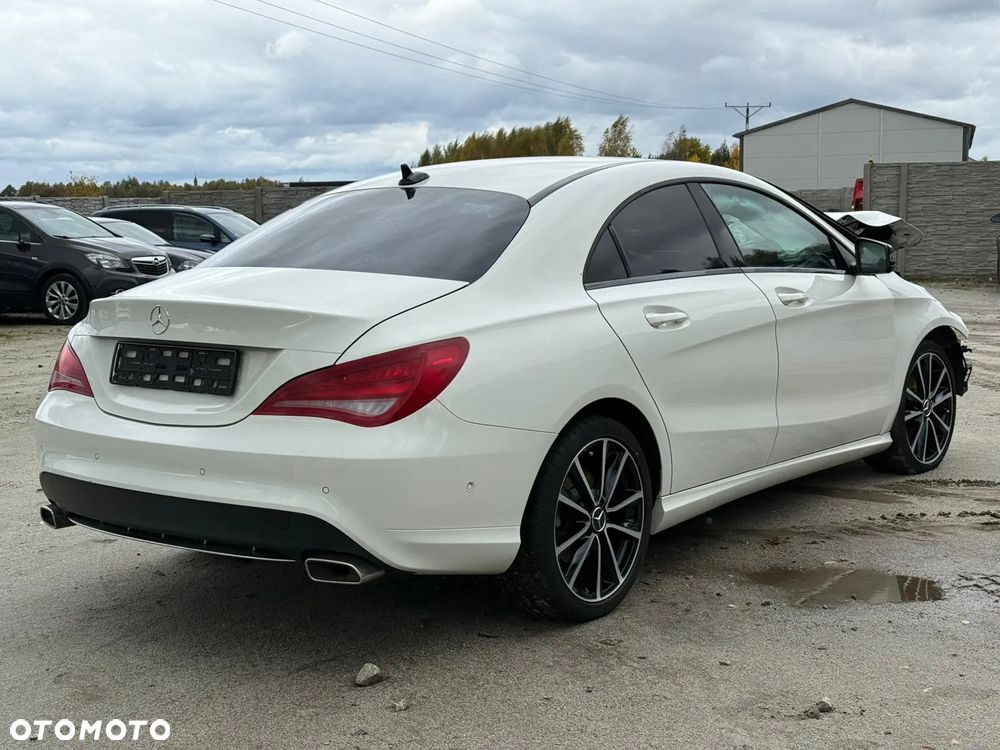 Mercedes-Benz CLA 180 - 6