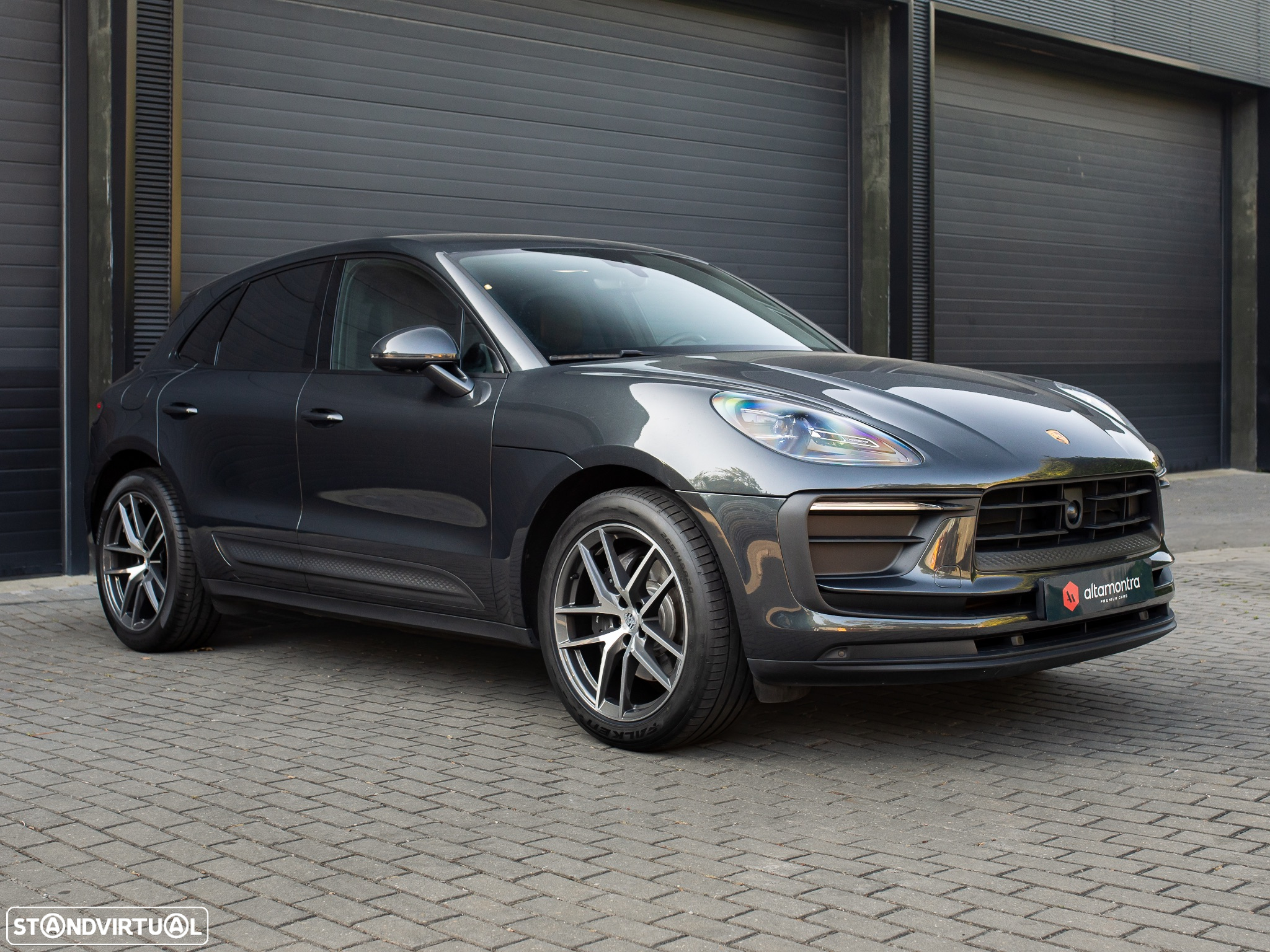 Porsche Macan Standard - 2