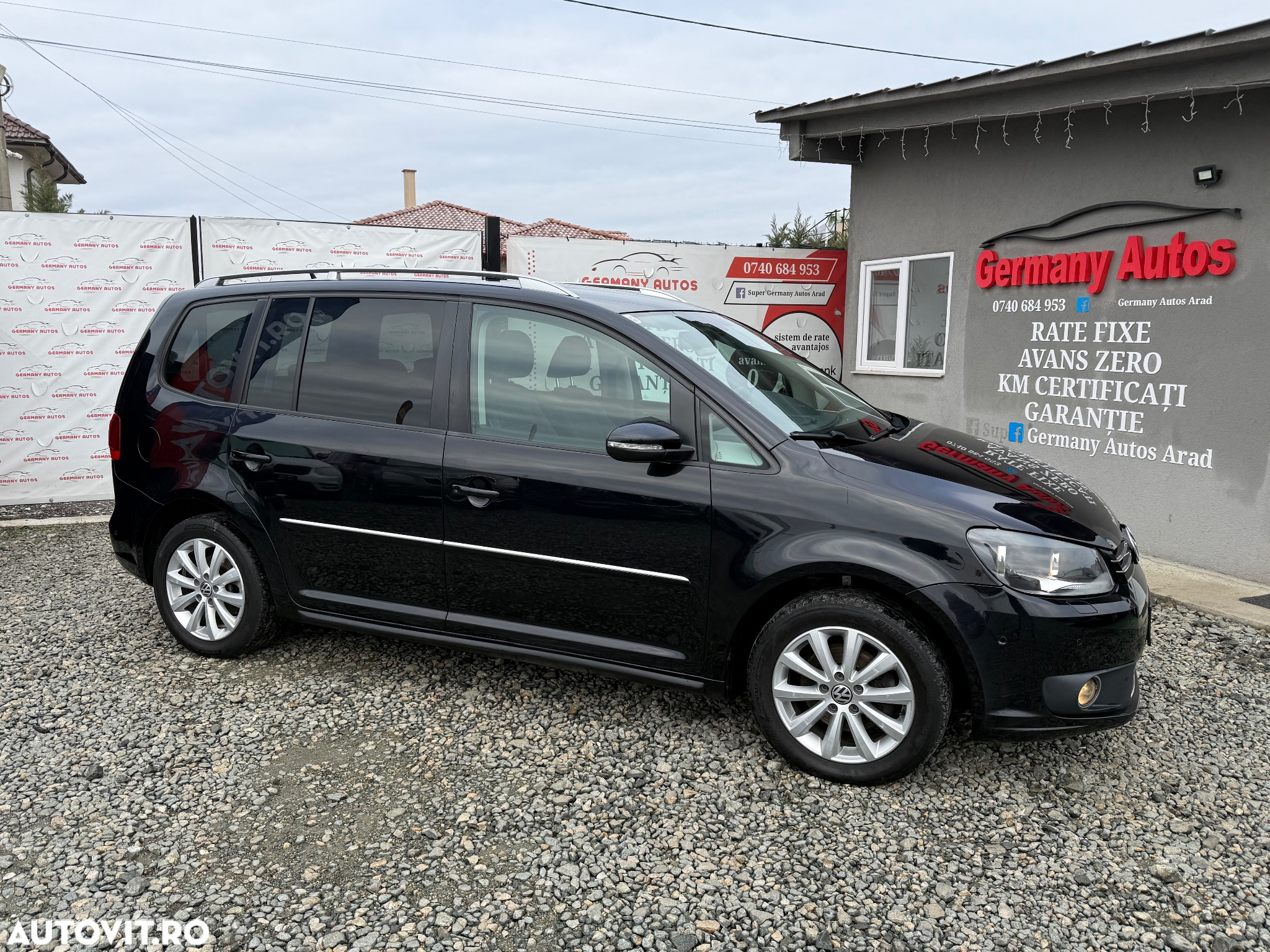 Volkswagen Touran 1.6 TDI DSG Highline - 12