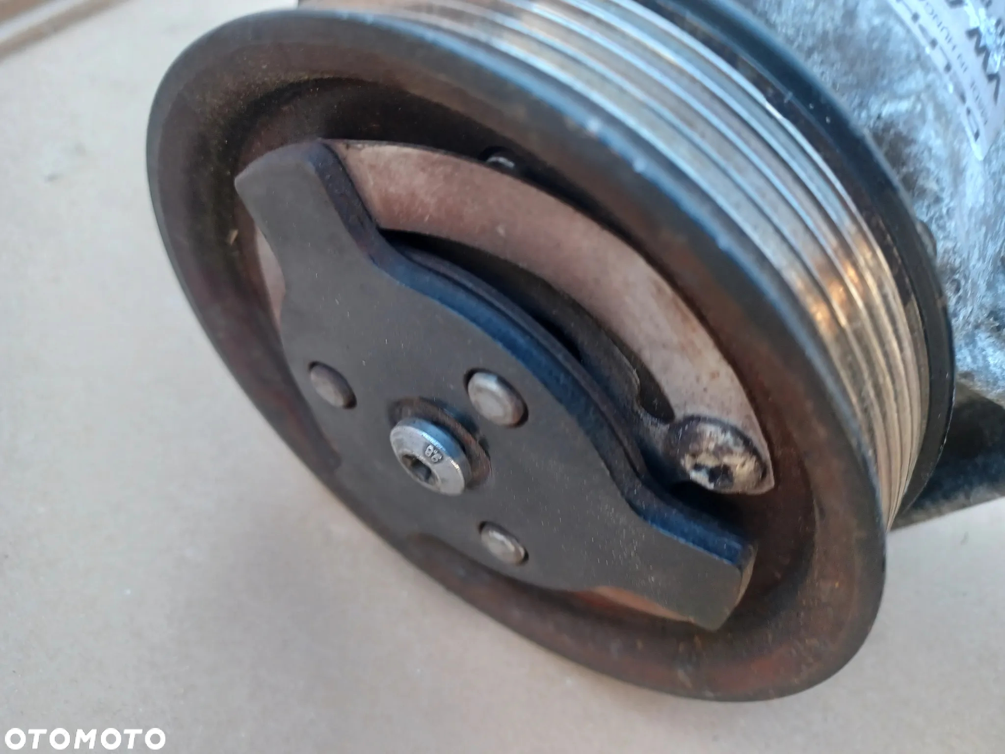 SPRĘŻARKA KLIMATYZACJI VW 5N0820803A - 4
