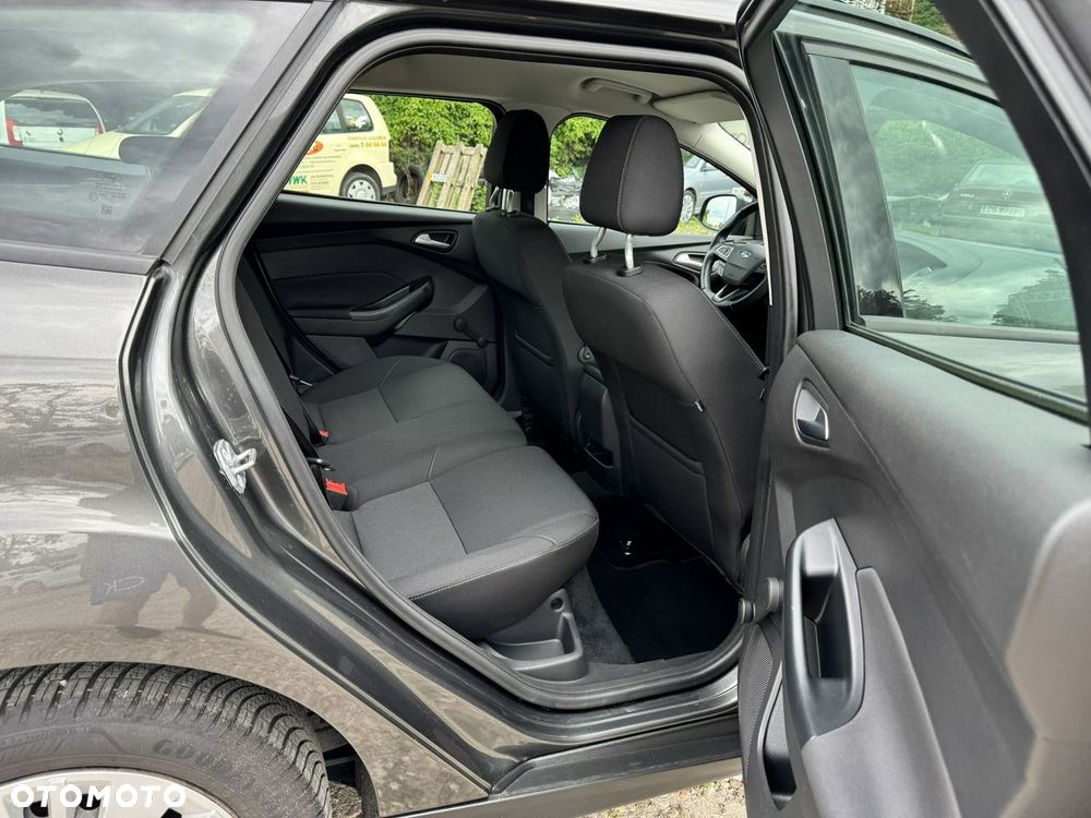 Ford Focus - 16