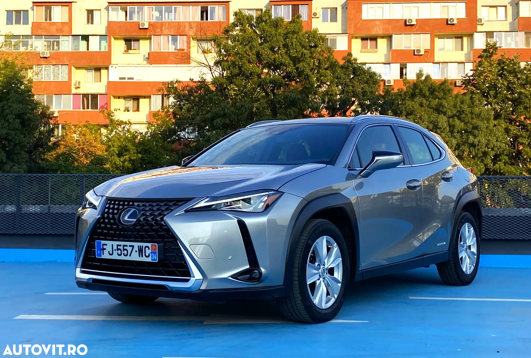Lexus UX 250h Executive Line - 5