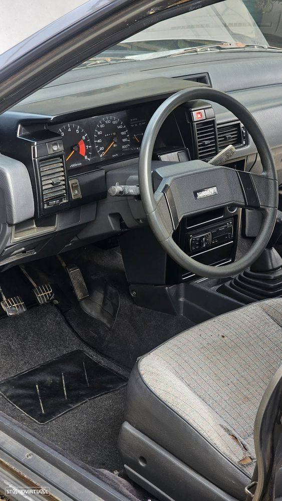 Nissan Sunny Sedan 1.3 SLX - 9