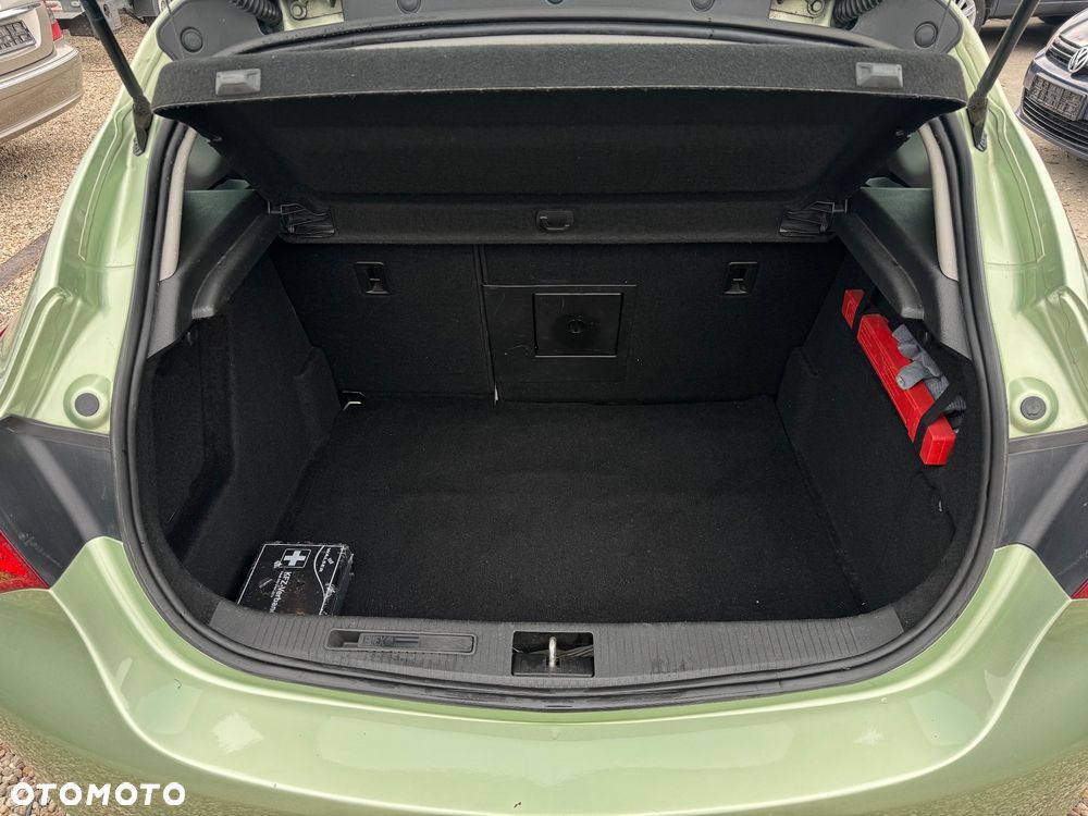 Opel Astra 1.4 Turbo 150 Jahre - 13