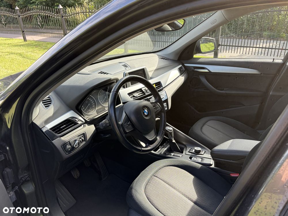 BMW X1 sDrive16d - 11