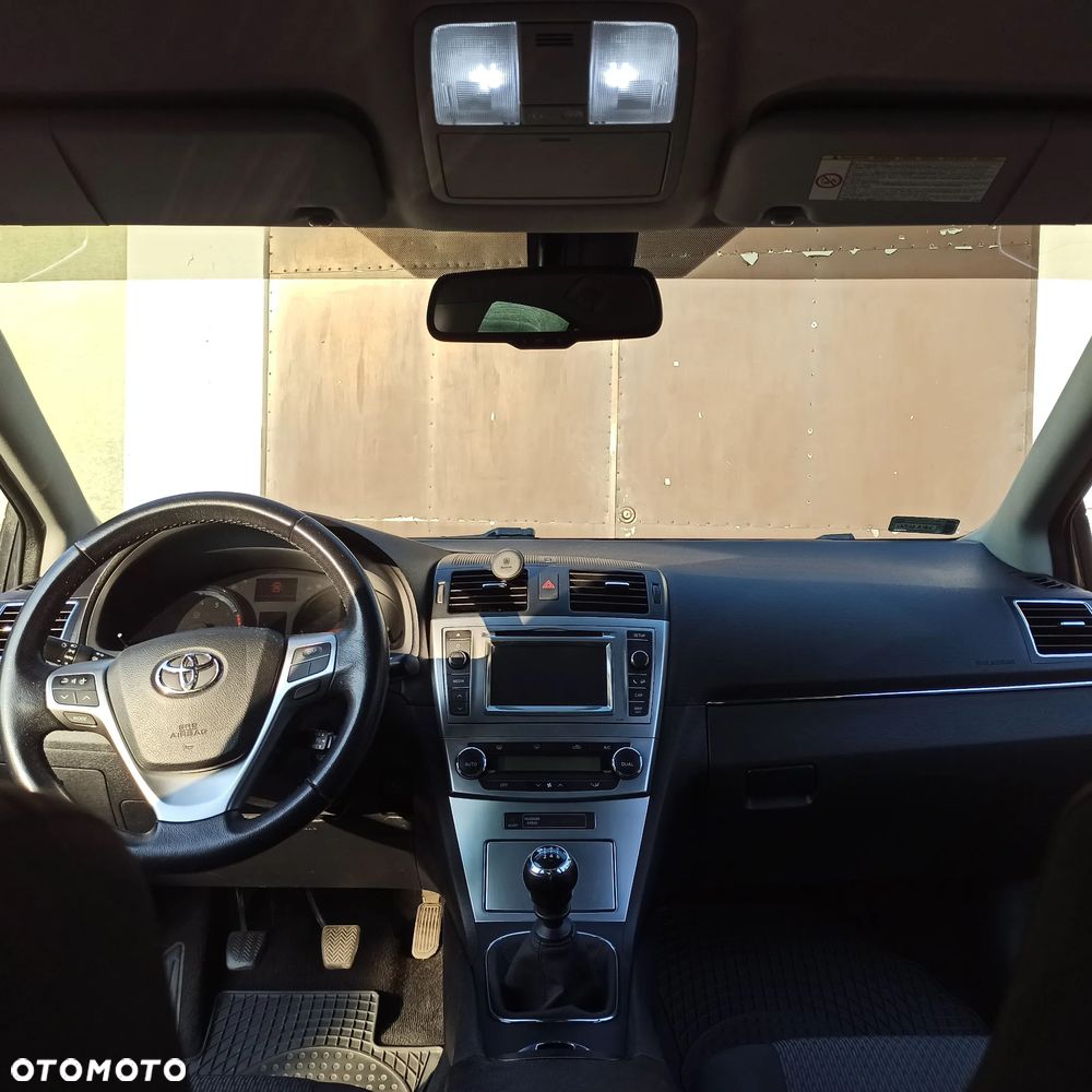 Toyota Avensis 1.8 Premium - 5