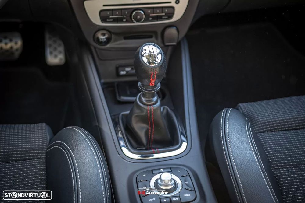 Renault Mégane Sport Tourer 1.6 dCi GT Line - 26