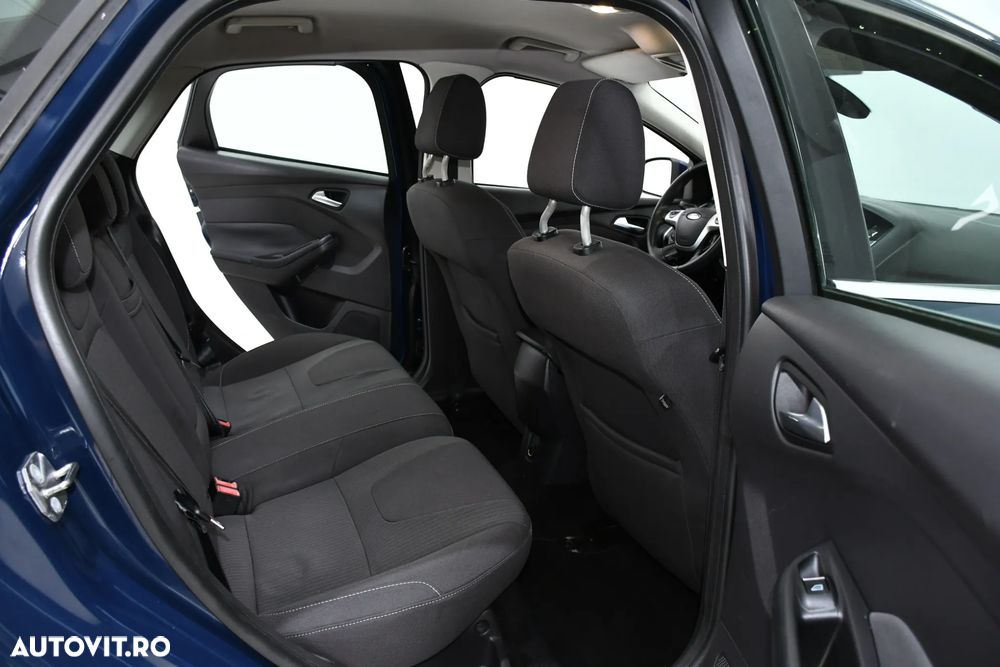 Ford Focus 1.6 TDCI DPF Trend - 8