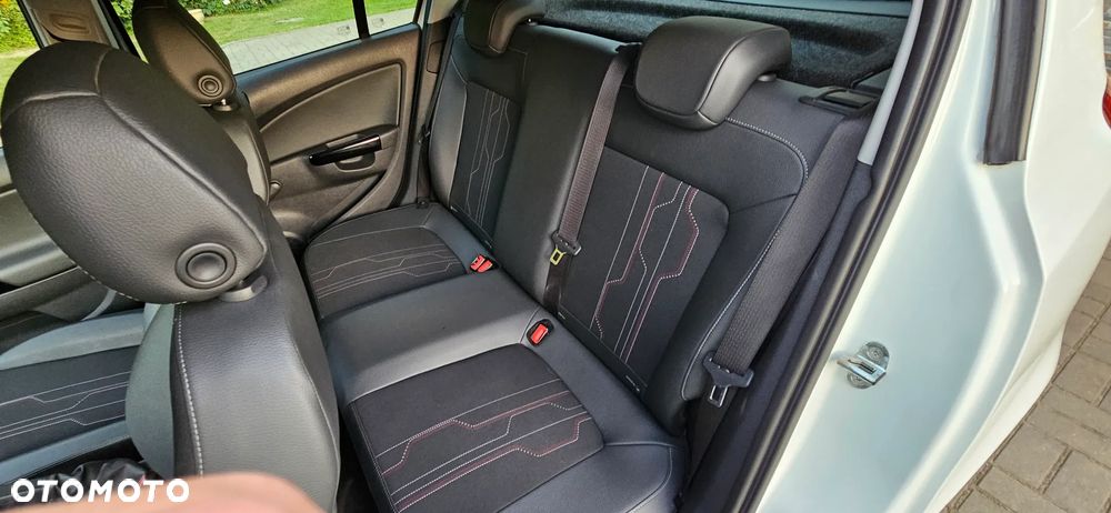 Opel Corsa 1.4 16V 150 Jahre - 20