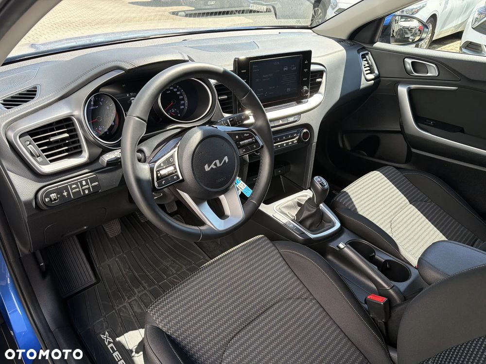 Kia XCeed 1.5 T-GDI M - 10