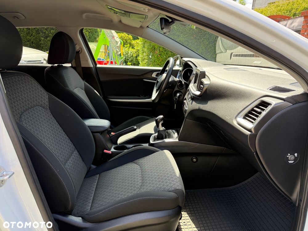 Kia Ceed 1.4 T-GDI OPF Vision - 9