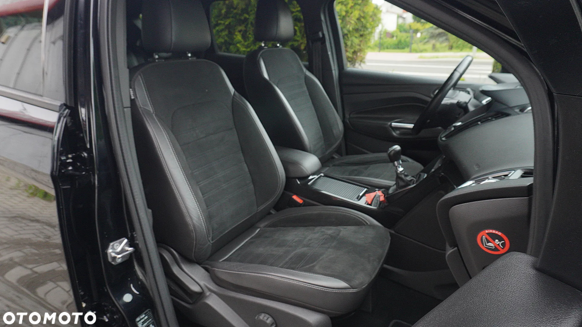 Ford Kuga 1.5 EcoBoost FWD ST-Line ASS - 33