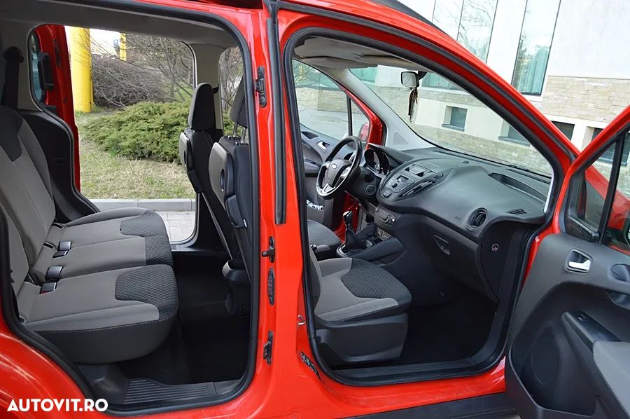 Ford Tourneo Courier 1.5 TDCi Ambiente - 12