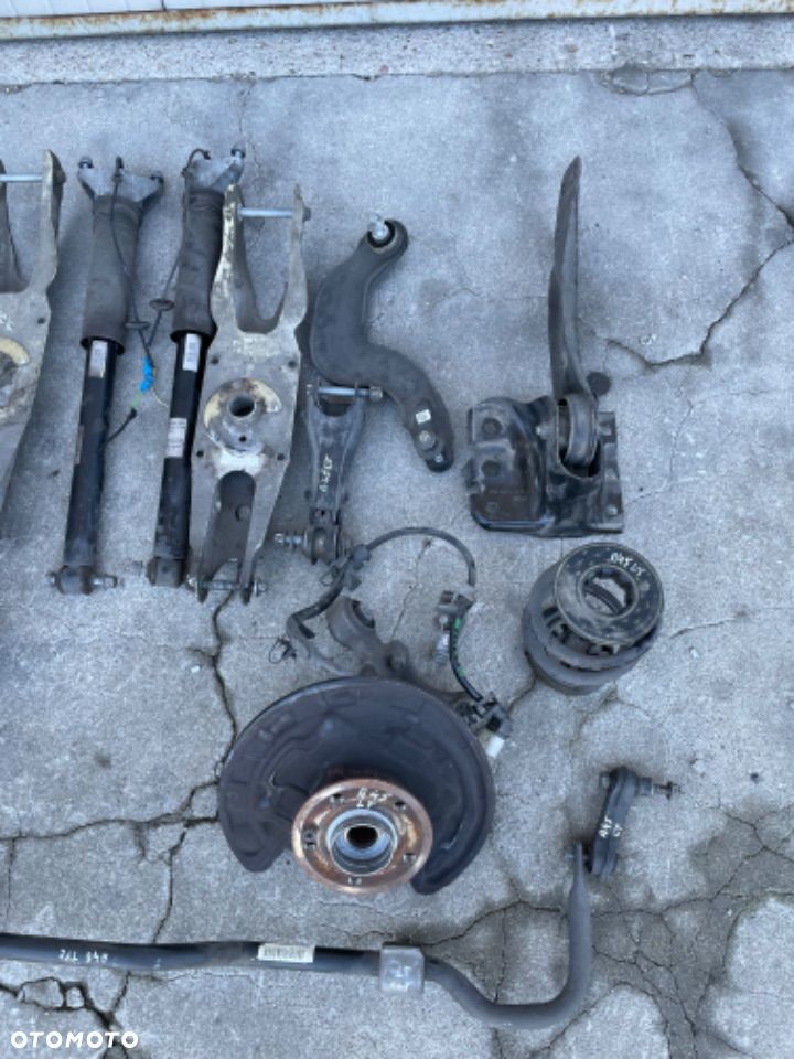 mercedes CLA 118 A177 AMG wahacz Piasta  amortyzator drazek tylne tylny - 16