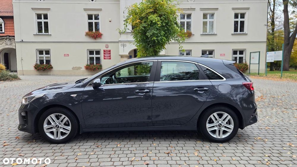 Kia Ceed - 11