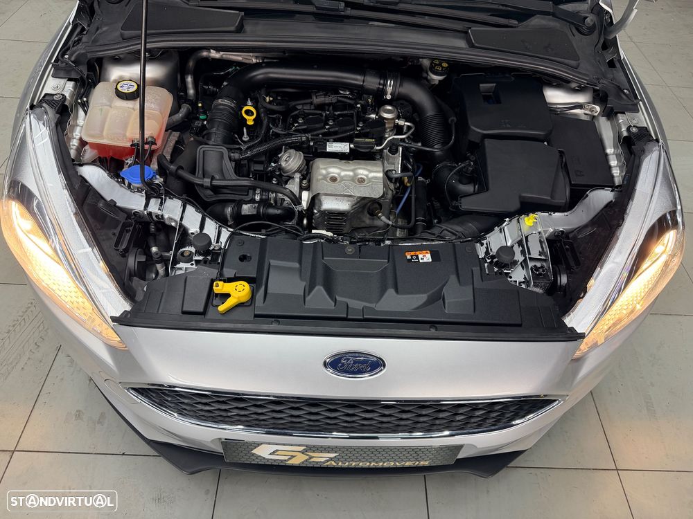 Ford Focus 1.0 EcoBoost S&S COOL&CONNECT DESIGN - 10