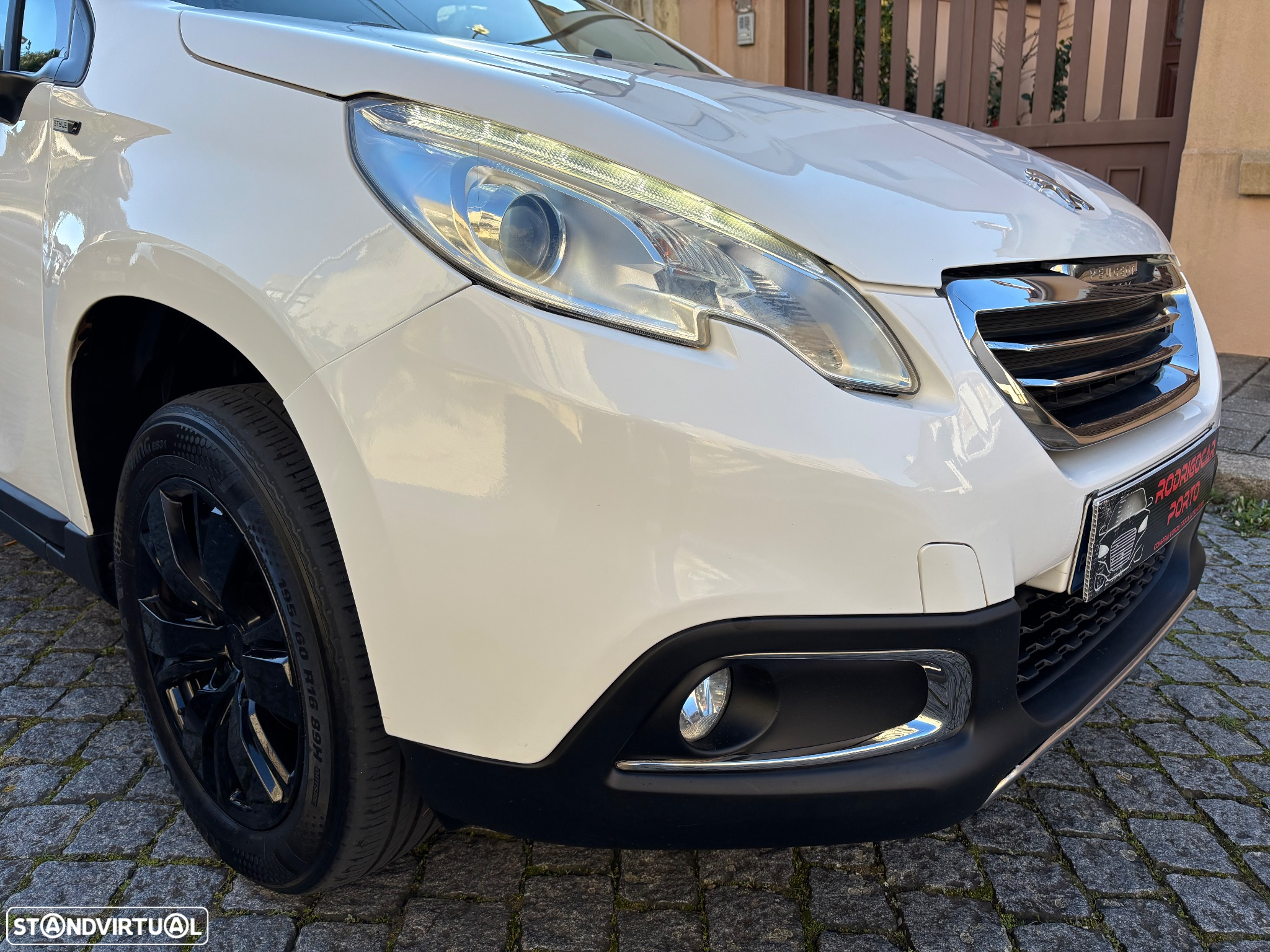 Peugeot 2008 1.2 PureTech Style - 26