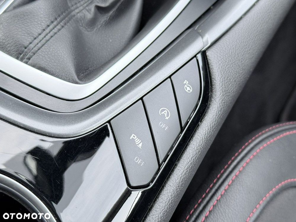 Ford Mondeo 2.0 EcoBoost ST-Line - 28