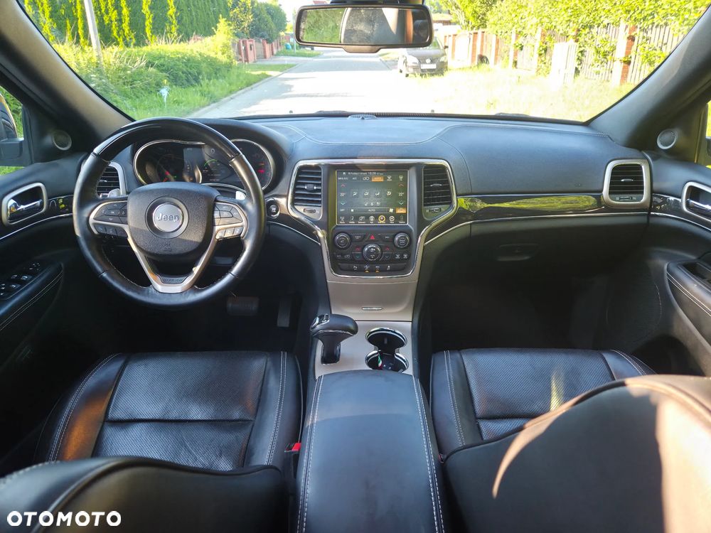 Jeep Grand Cherokee - 27