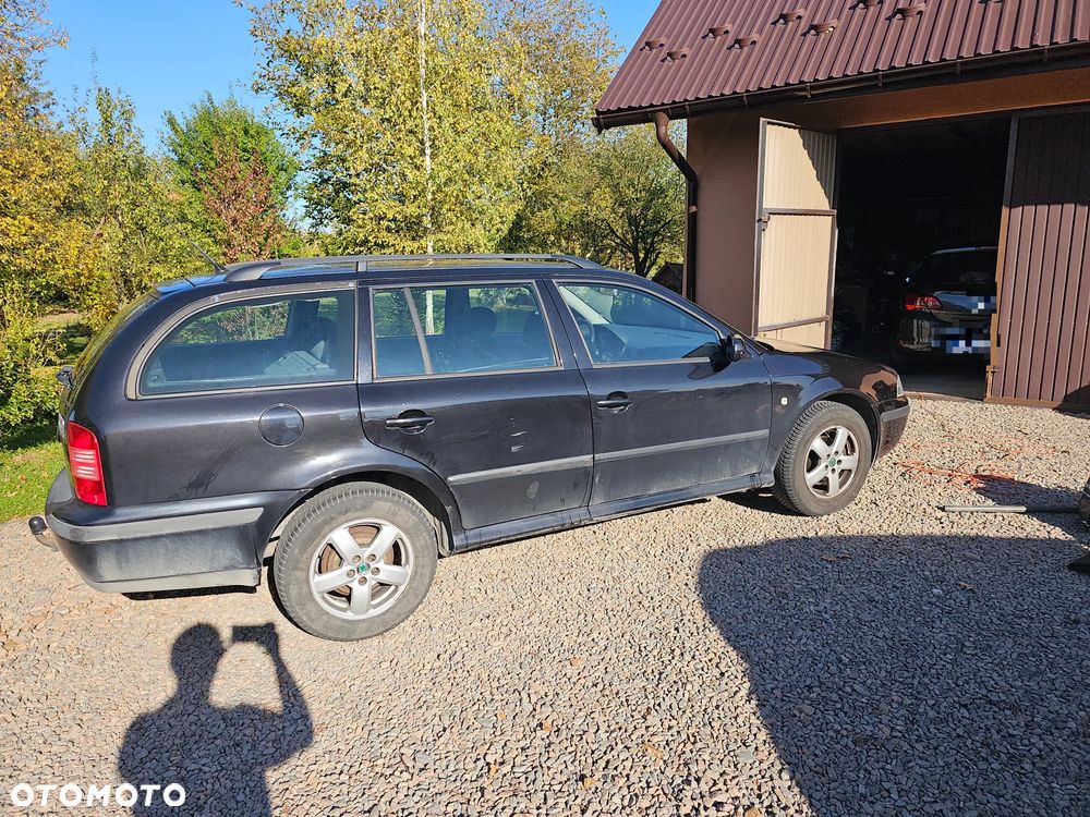 Skoda Octavia 2004 photo 3