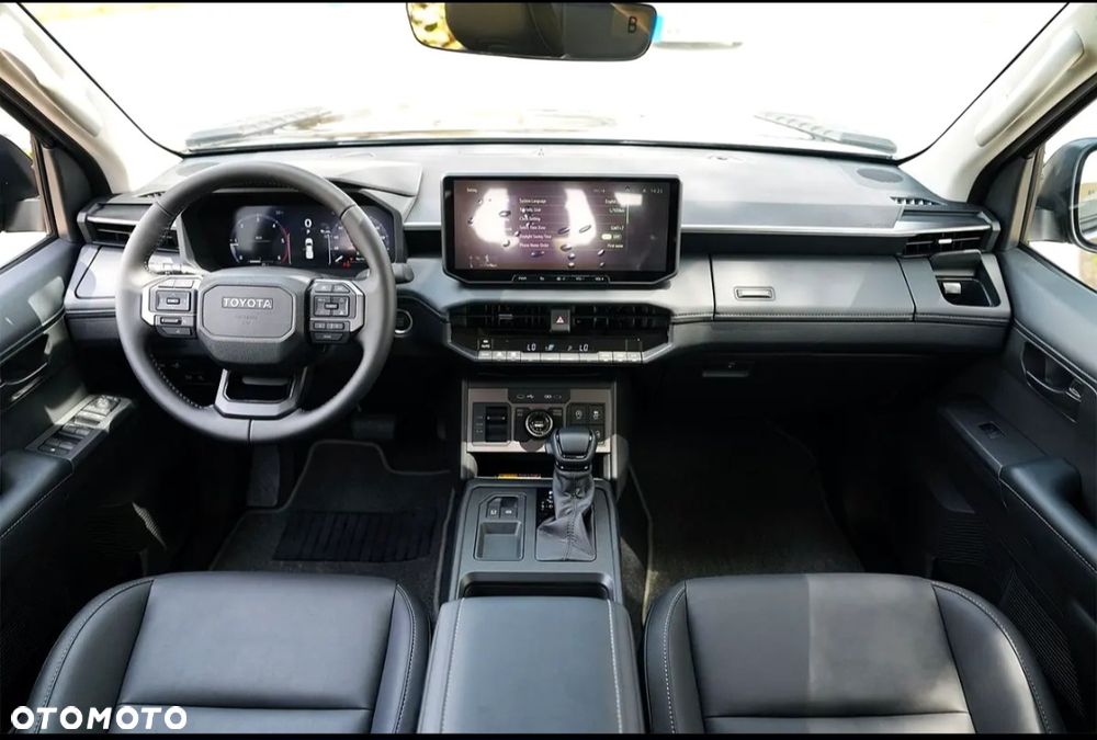 Toyota Hilux 2.8 D-4D Double Cab GR Sport II 4x4 - 38