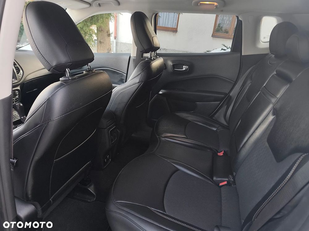 Jeep Compass 1.3 T4 PHEV 4xe Longitude S&S - 8